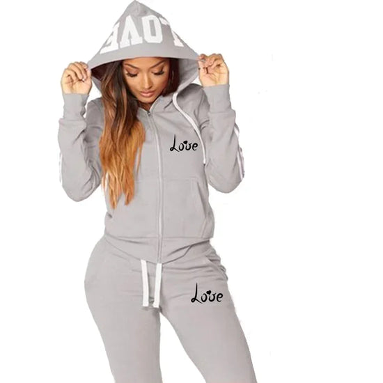 Set tuta donna autunno/inverno 2025 – Felpa con cappuccio + pantaloni con stampa “Love Letter”, outfit sportivo fashion