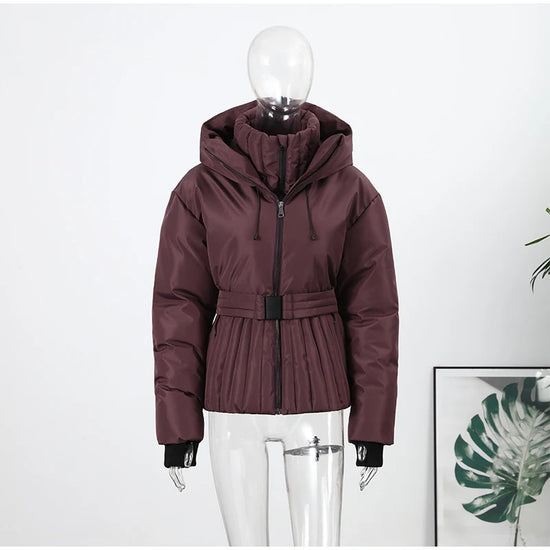 Abbigliamento neve donna: giacca, pantaloni o tuta