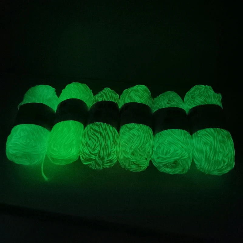 Filato luminoso in poliestere da 2 mm – Ideale per maglioni e cappelli che brillano al buio