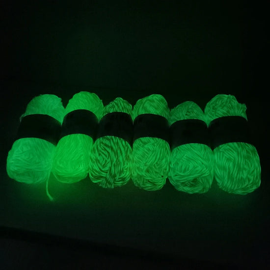 Filato luminoso in poliestere da 2 mm – Ideale per maglioni e cappelli che brillano al buio