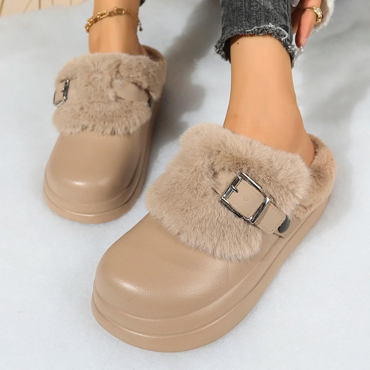 Women EVA Thick Sole Fur Slippers Closed Toe Fluffy Warm Home Slippers Woman Buckle Fashion Slip-on Cover Head Cotton Slippers