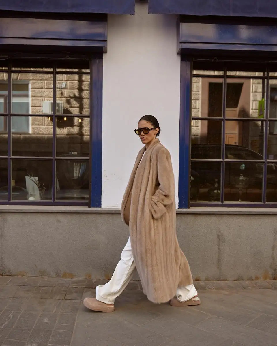 Cappotto donna in pelliccia sintetica dal taglio ampio