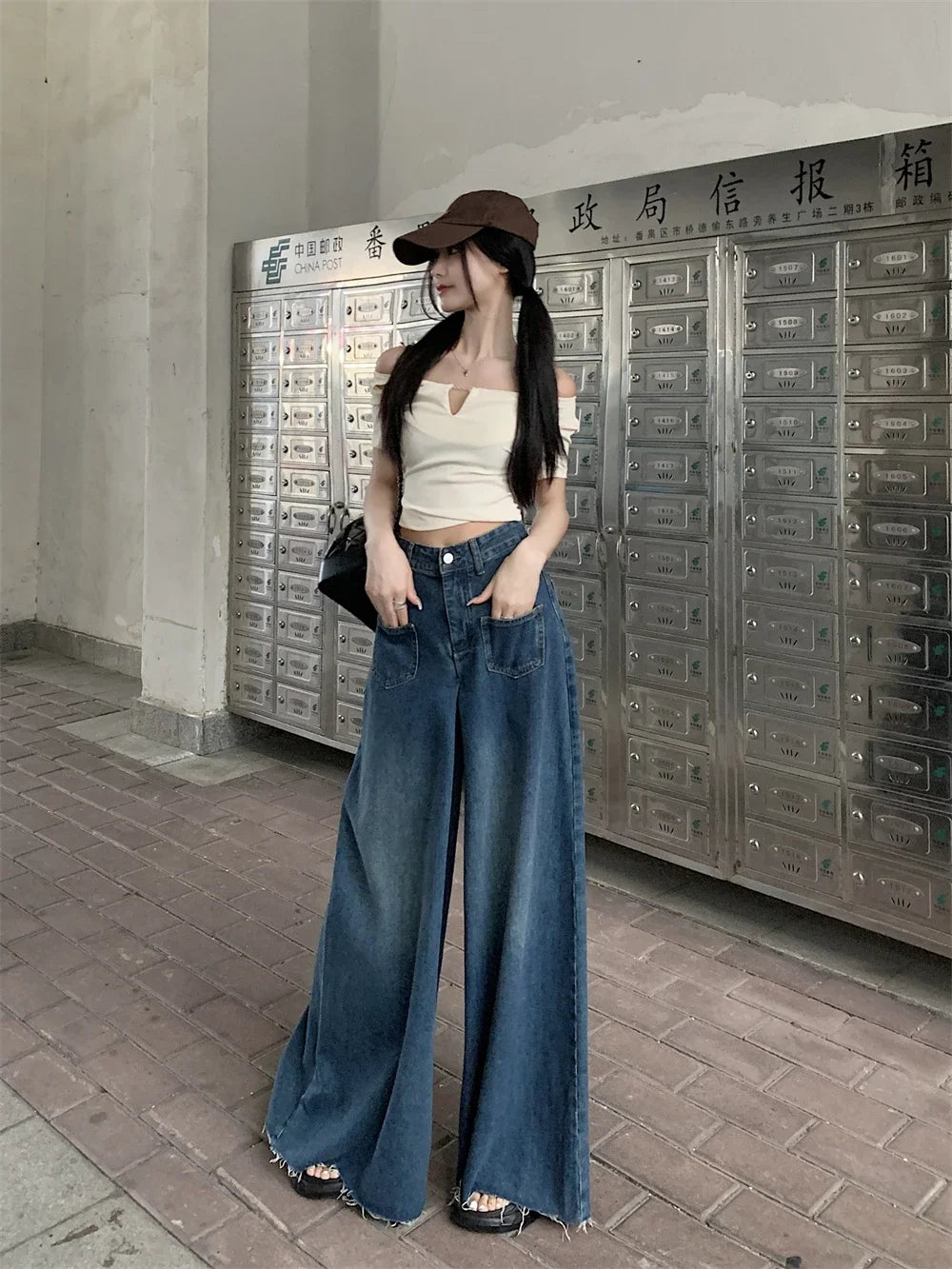 Baggy Jeans  larghi a vita alta effetto corsetto: stile Y2K con un tocco retrò per look streetwear di tendenza