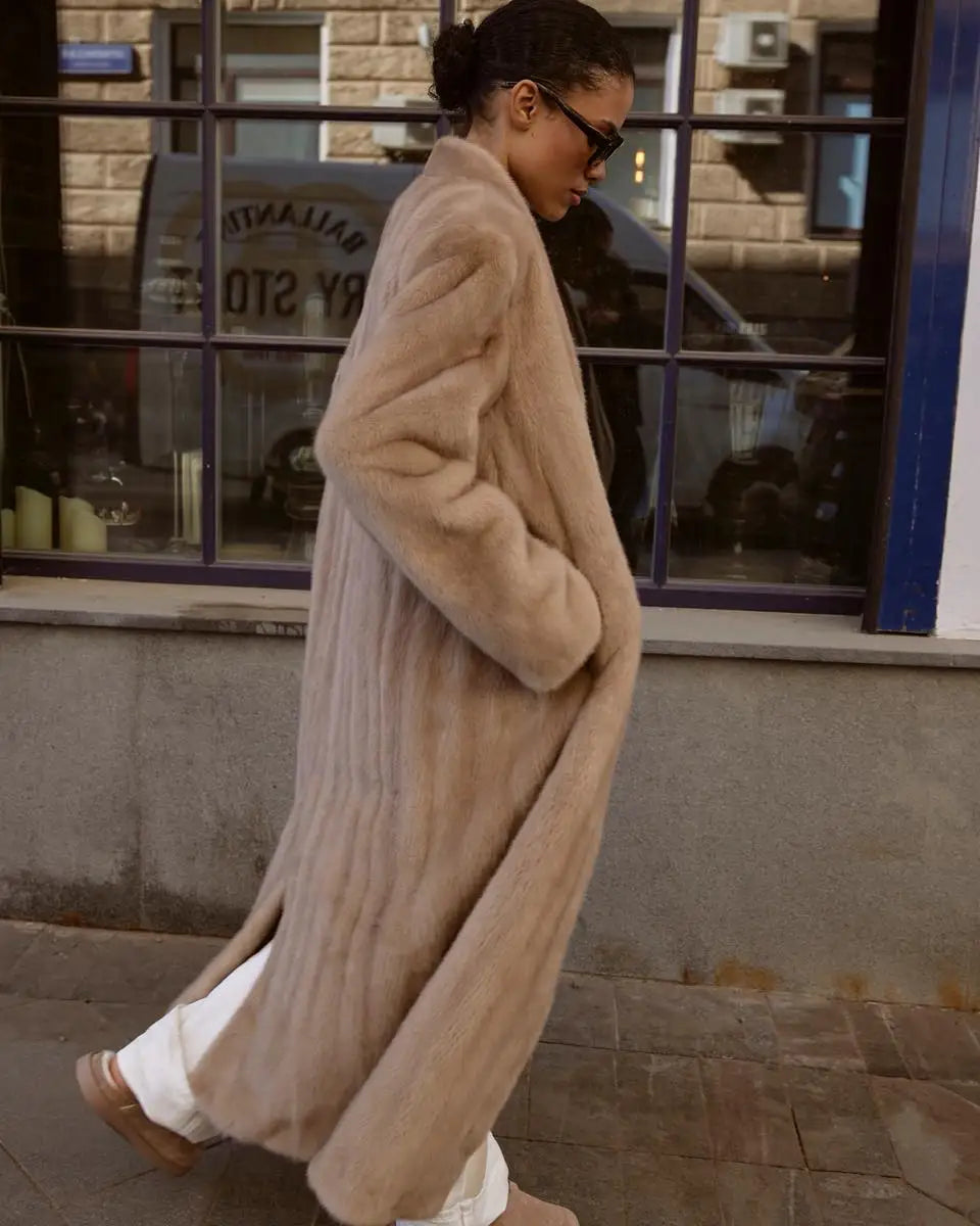 Cappotto donna in pelliccia sintetica dal taglio ampio