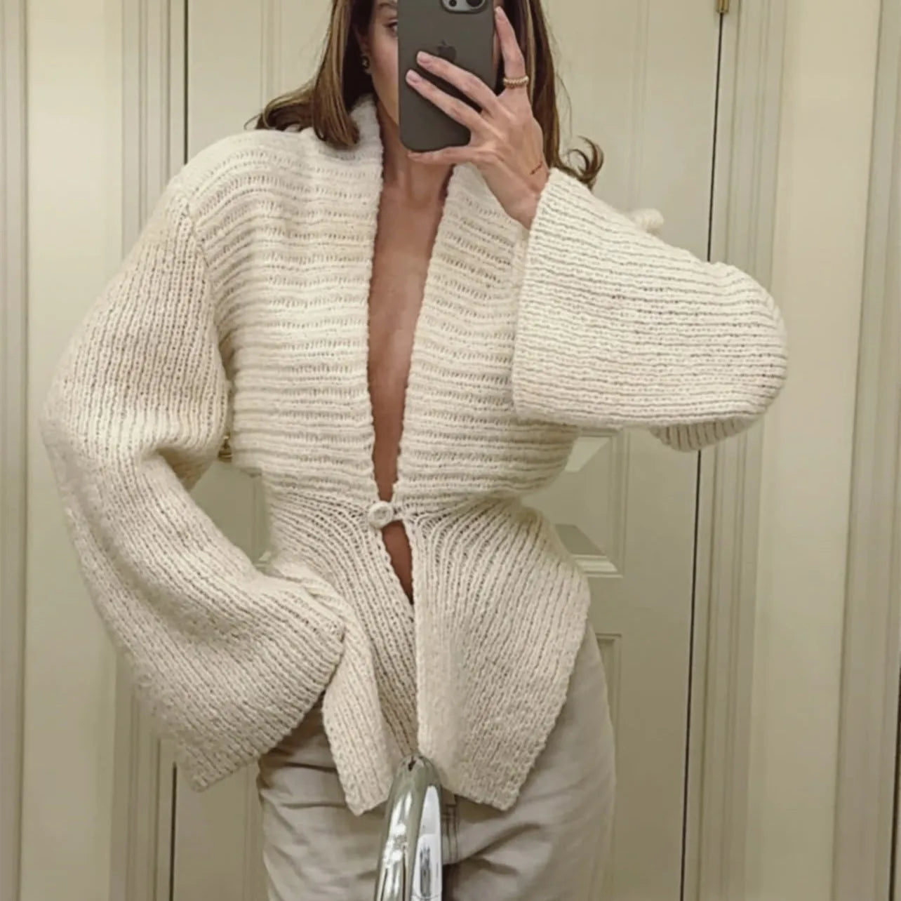 Maglione Y2K vintage da donna con scollo a V e collo revers – Slim fit knitwear retrò 2000s