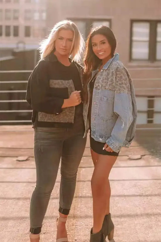 Giacca in denim donna con splicing leopardo – stile oversize 2025, maniche lunghe, collo classico