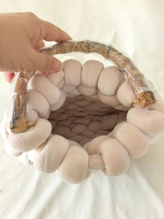 Borsa lavorata a mano in lana islandese super-spessa Yingzi – hand-knitted Icelandic wool bag trendy & artigianale