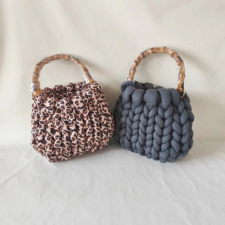 Borsa lavorata a mano in lana islandese super-spessa Yingzi – hand-knitted Icelandic wool bag trendy & artigianale
