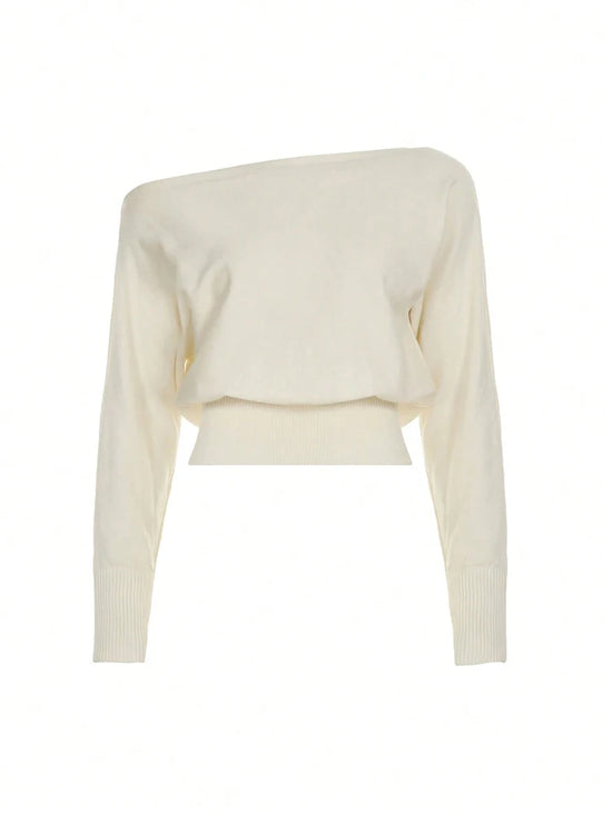 Maglione donna asimmetrico a collo alto e maniche lunghe