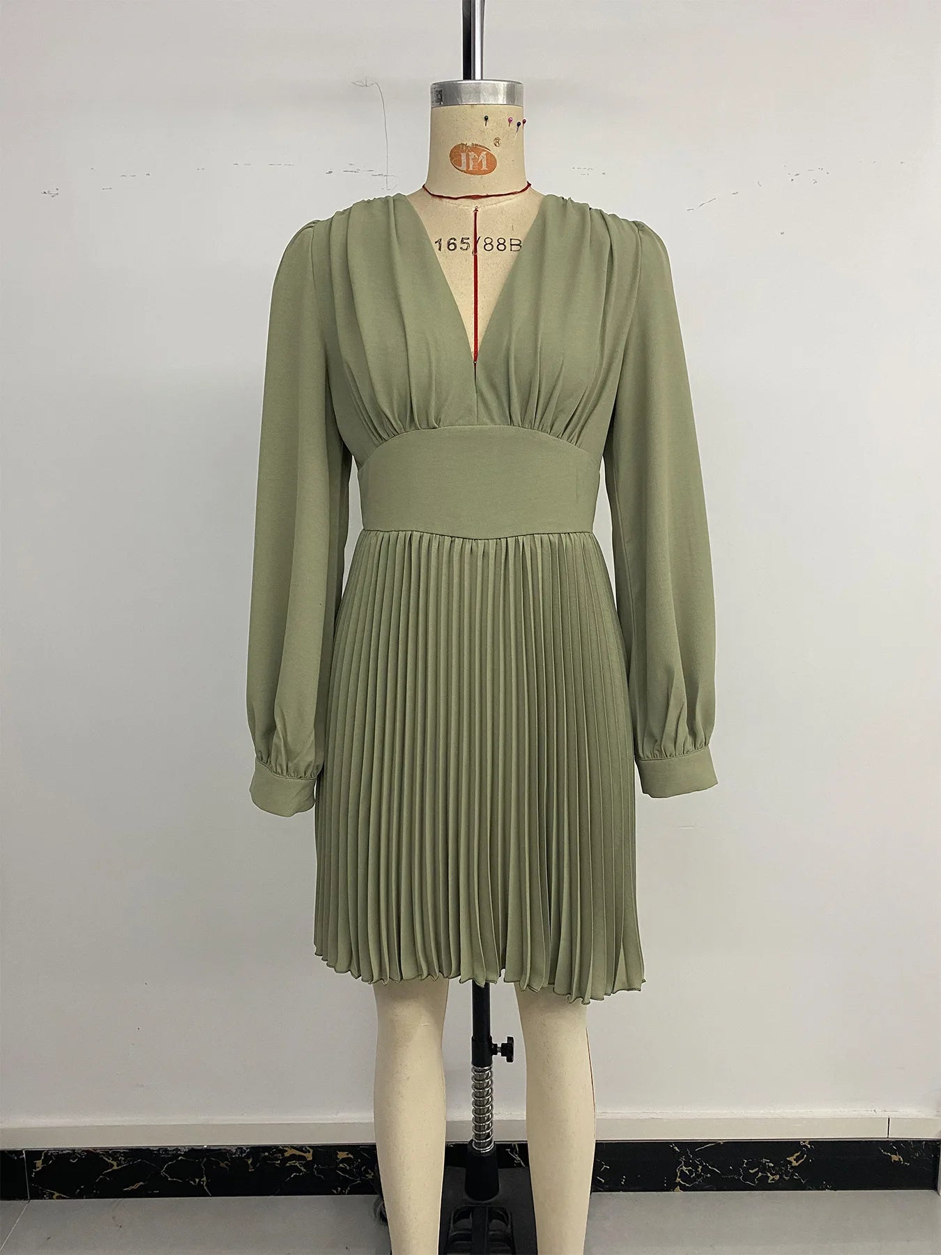 Vestito estivo midi elegante A-line con maniche a lanterna 2026