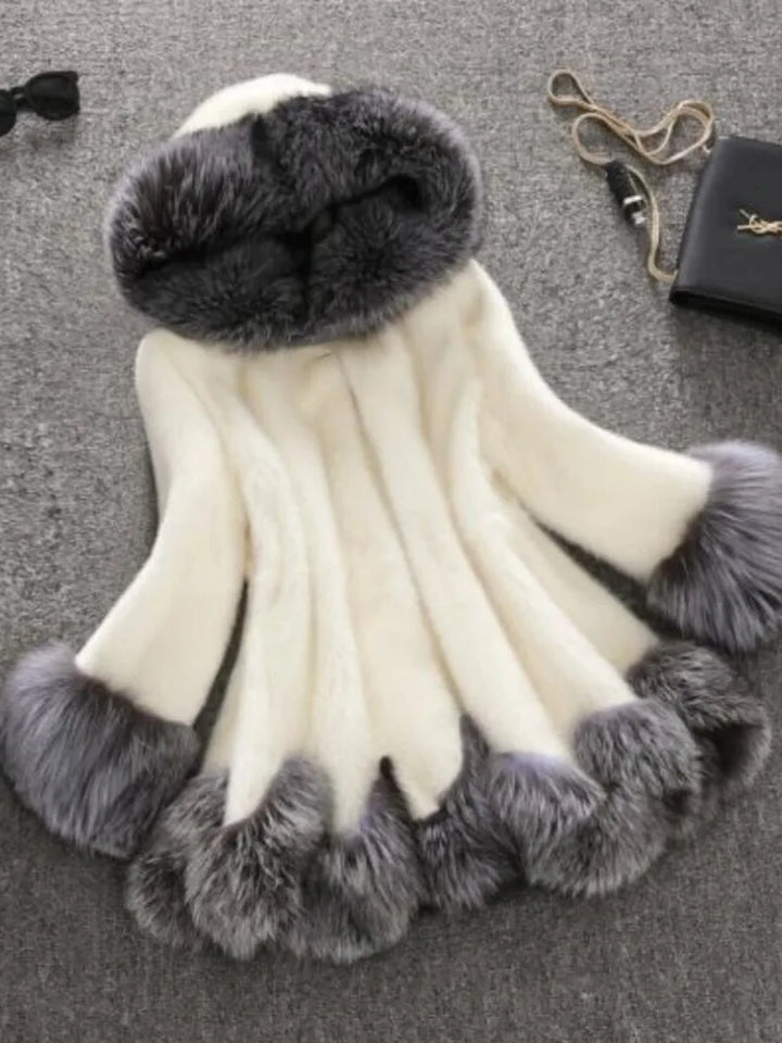 Cappotto lungo in pelliccia sintetica con cappuccio – giacca maxi donna calda e lussuosa per l'inverno 2025