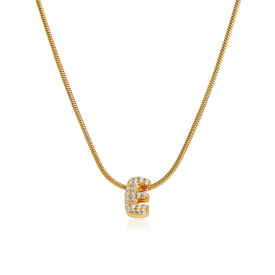 Collana iniziale personalizzabile A–Z con pavé di zirconi – acciaio, elegante
