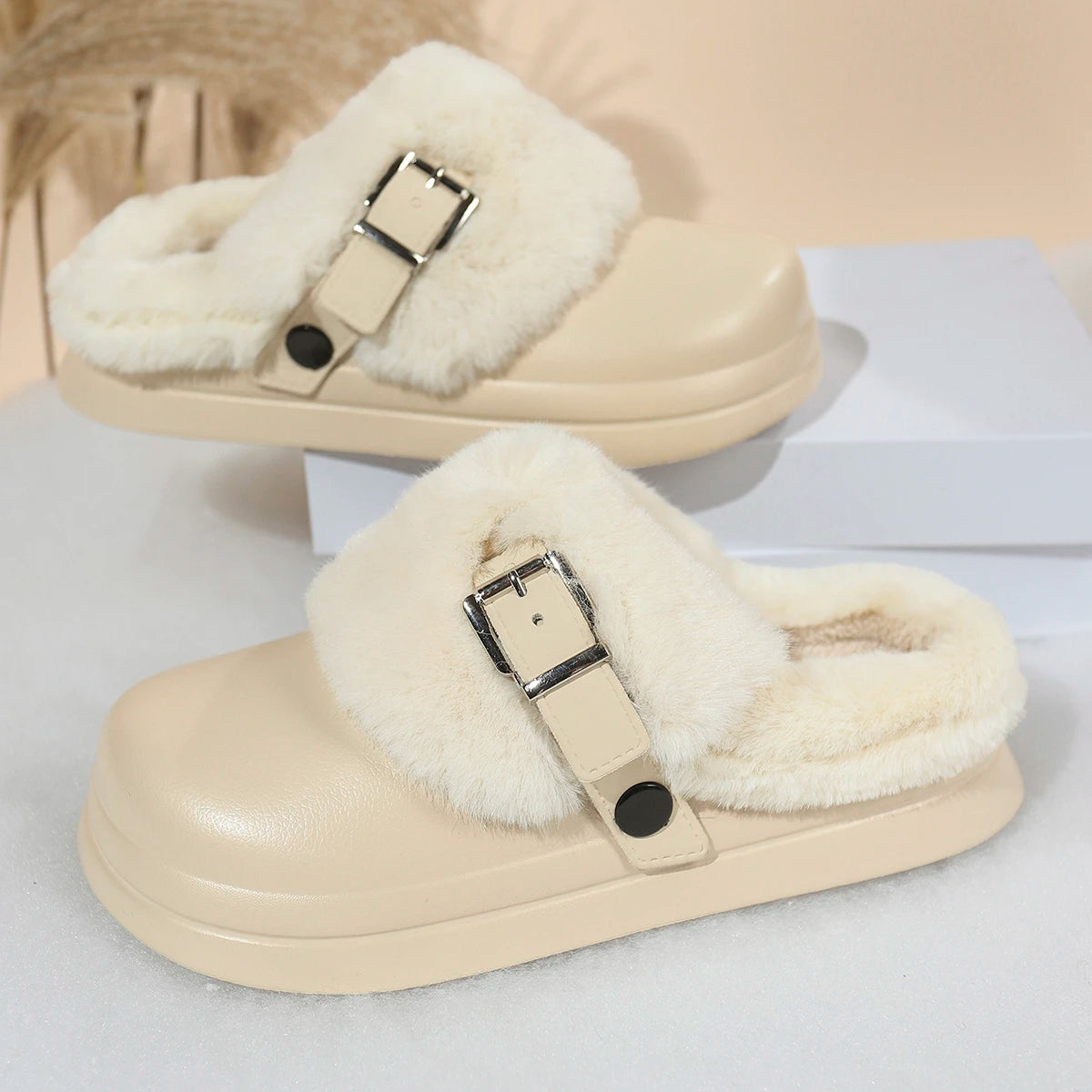 Women EVA Thick Sole Fur Slippers Closed Toe Fluffy Warm Home Slippers Woman Buckle Fashion Slip-on Cover Head Cotton Slippers