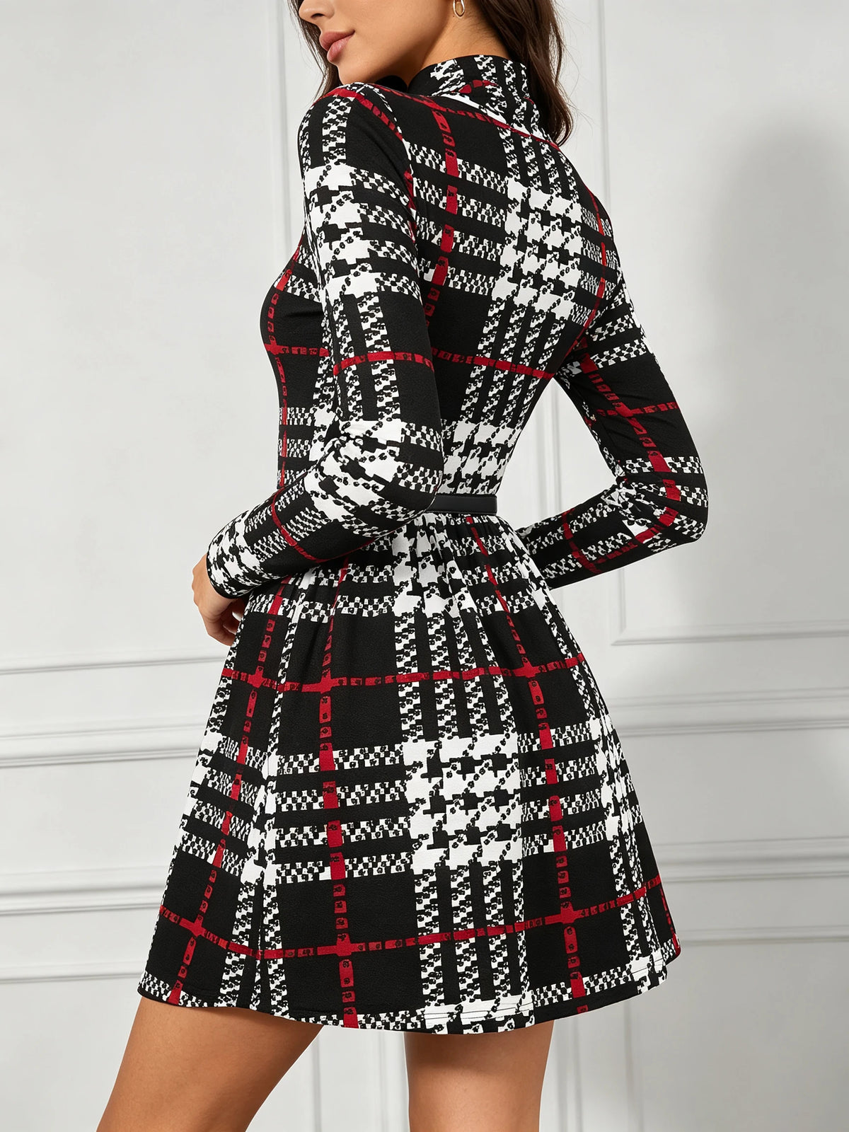 Vestito donna a quadri con maniche lunghe e cintura