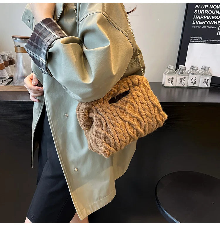 Borsa Crochet Donna Invernale – Crossbody Tricot con Catena e Texture Maglia