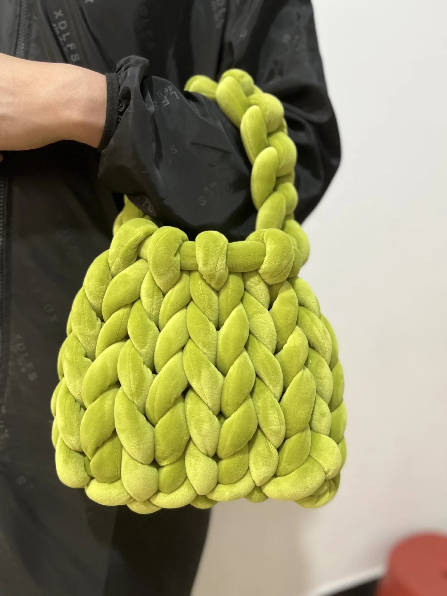 Borsa uncinetto in velluto intrecciato a mano – handbag artigianale unisex disponibile in più colori e dimensioni