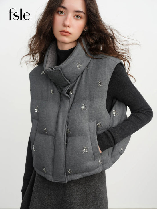 Piumino o gilet donna trapuntato con decorazioni - foto 1 della galleria