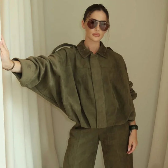 Giacca Bomber Donna con Zip, Collo a Revers e Maniche Lunghe – Giubbotto Corto Stile High Street 2025 per Autunno/Inverno
