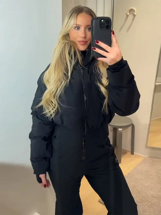 Abbigliamento neve donna: giacca, pantaloni o tuta