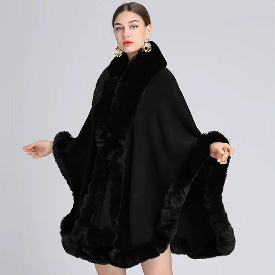 Mantella donna con bordo in pelliccia sintetica