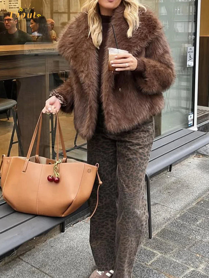 Pelliccia corta donna marrone con collo a rever