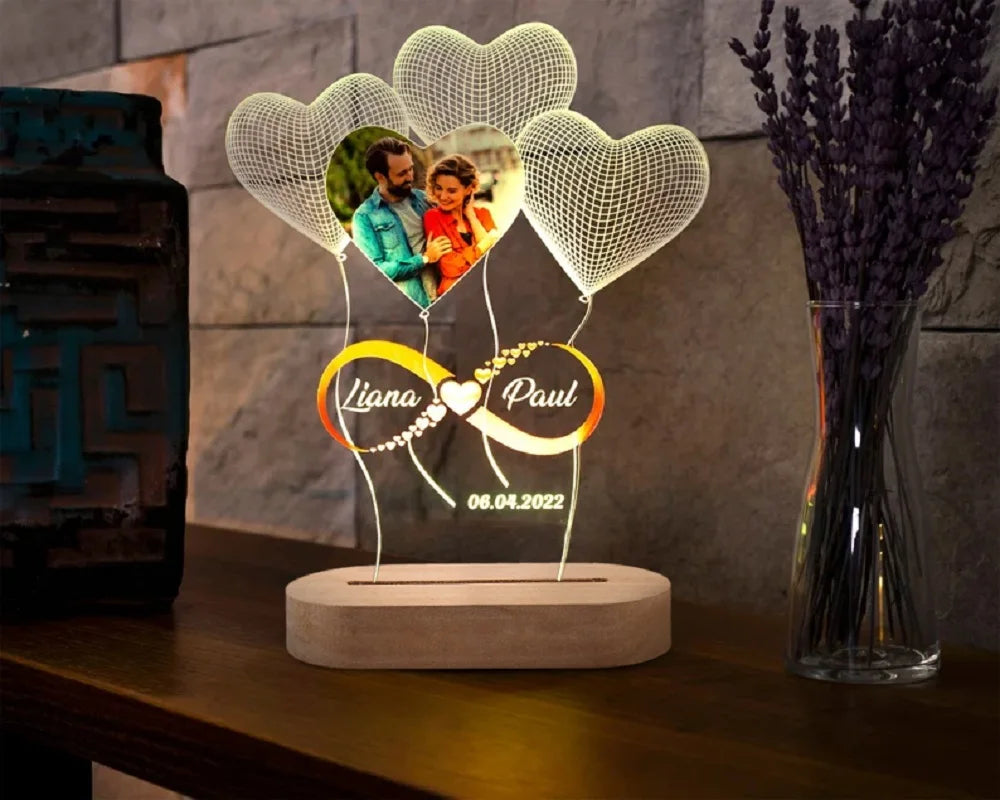 Lampada LED 3D Personalizzata con Foto, Nome e Data – Regalo Romantico per Coppie