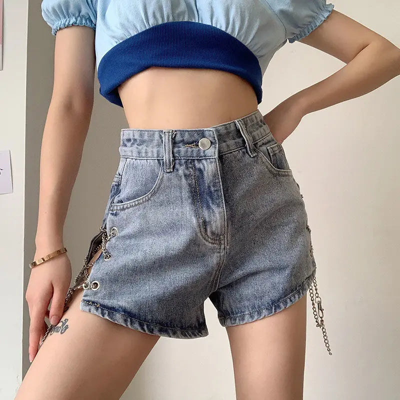 Shorts donna sexy in denim stile coreano – vita alta, biker aesthetic, strappi e paillettes estate 2025
