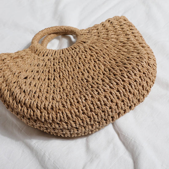 Moon Bag in paglia intrecciata – Borsa estiva a mezzaluna in tre dimensioni (S, M, L)