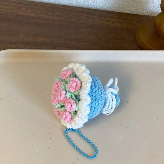 Portachiavi handmade a mini bouquet di fiori all’uncinetto – regalo dolce e artigianale
