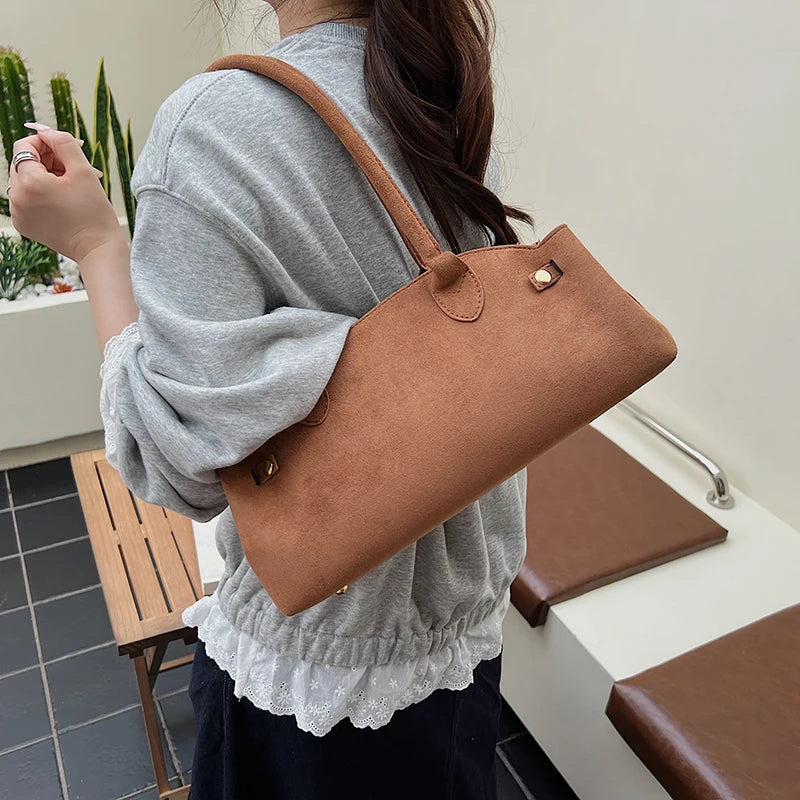 Borsa baguette tote in suede 2025 – stile underarm sofisticato, capiente e raffinato per donne commuter
