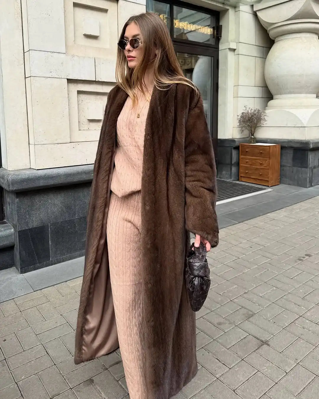 Cappotto donna in pelliccia sintetica dal taglio ampio