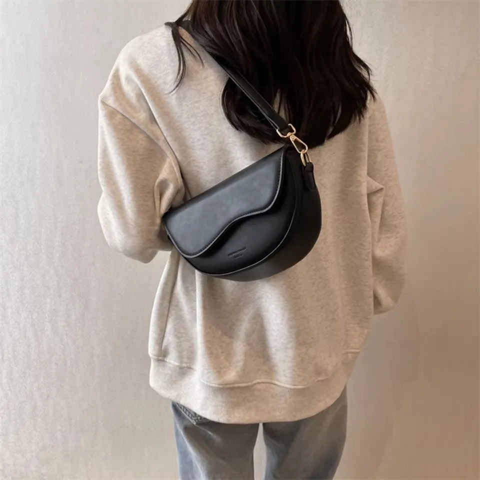 Borsa a tracolla donna con tasche e scomparti - foto 132 della galleria