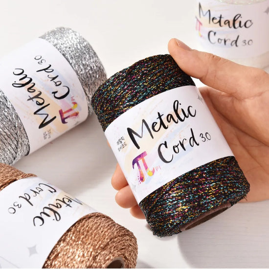 Cordoncino Rigido in Core-Spun da 3 mm con Fili Metallici Argentati – Filo Decorativo di Alta Qualità per Packaging Regalo, Uncinetto e Progetti Fai-da-Te