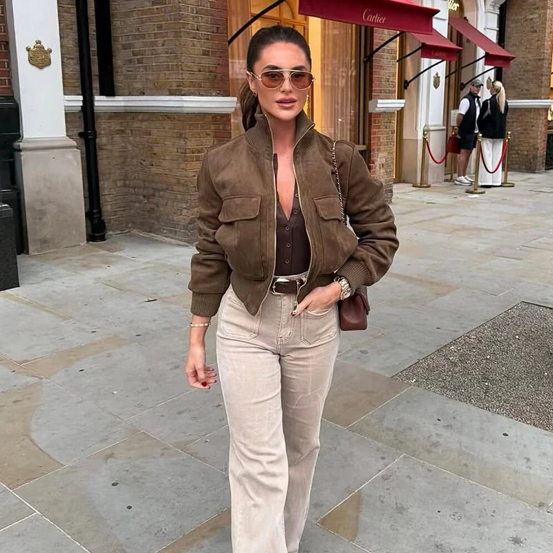 Giacca donna con grandi tasche, zip e collo alto - foto 6 della galleria