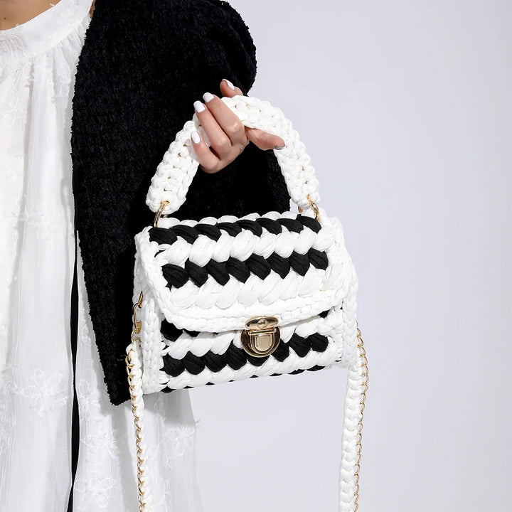 Borsa Uncinetto Donna in Maglia Grossa – Fatta a Mano, con Manico e Design Croche Stilizzato