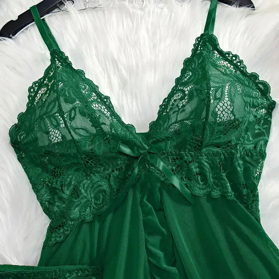 Completo lingerie plus size in pizzo con reggiseno, perizoma e vestaglia trasparente – Set elegante e romantico