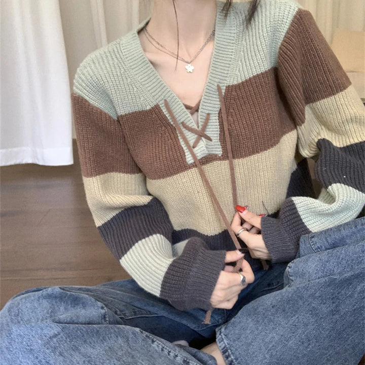 Pullover donna a righe multicolore con scollo lacciato – Maglione crop a maniche lunghe, knit casual autunno/inverno