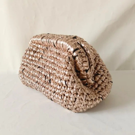 Clutch donna fatta a mano in crochet metallico – pochette elegante in filo metalizzato