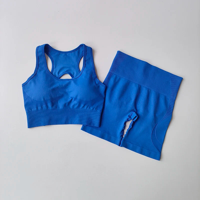 Set seamless donna 2025 – top sportivo e shorts vita alta, look fitness elegante e funzionale
