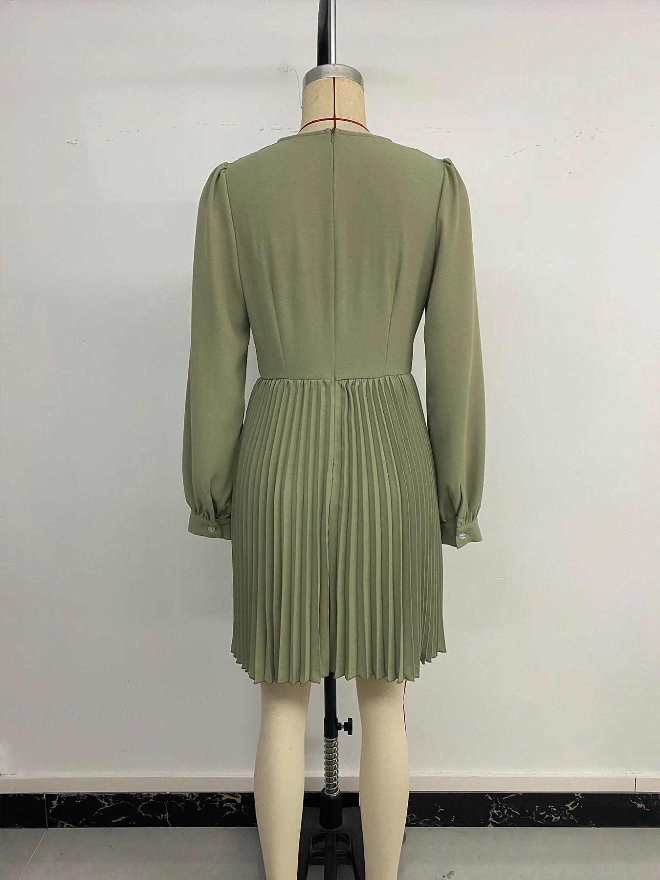 Vestito estivo midi elegante A-line con maniche a lanterna 2026