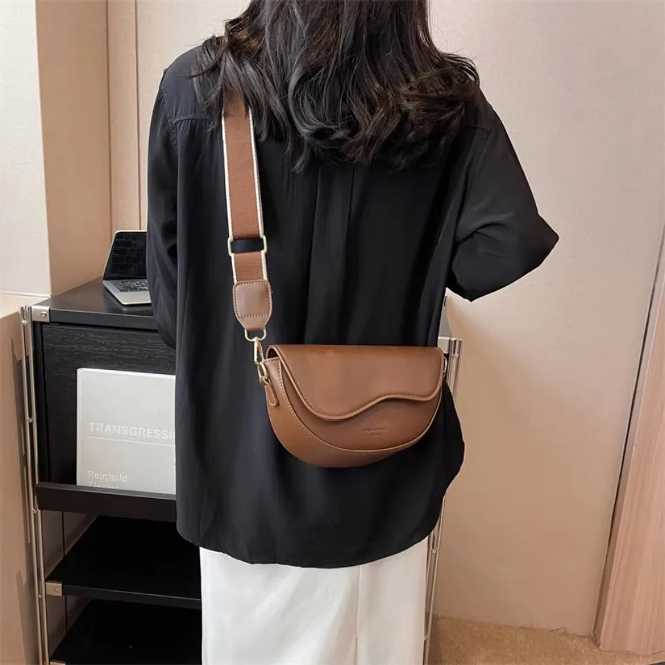 Borsa a tracolla donna con tasche e scomparti - foto 133 della galleria