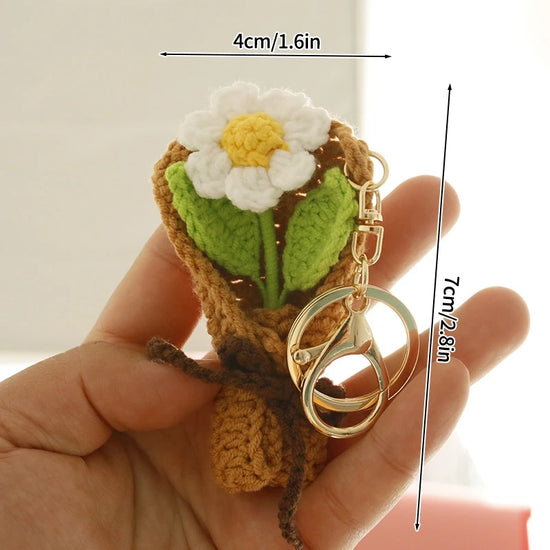Portachiavi fiore all’uncinetto artigianale – charm amigurumi handmade per borse e chiavi