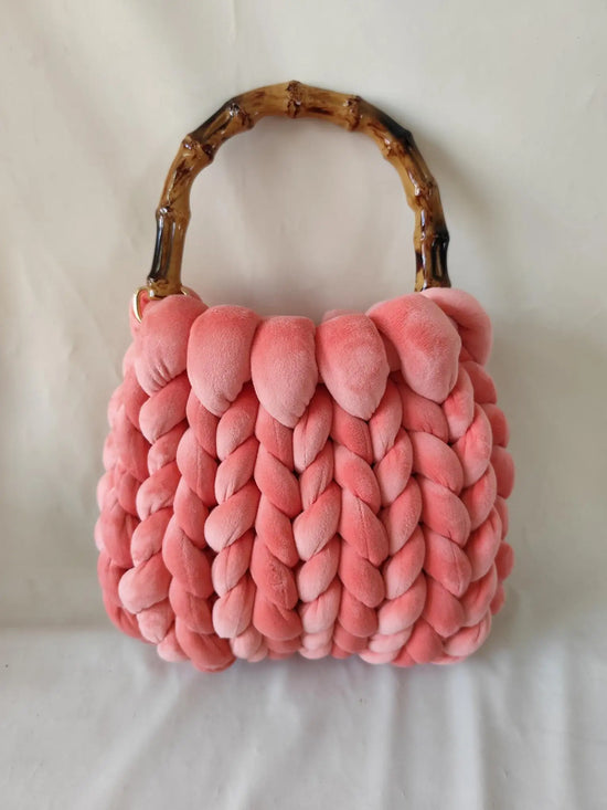 Borsa lavorata a mano in lana islandese super-spessa Yingzi – hand-knitted Icelandic wool bag trendy & artigianale