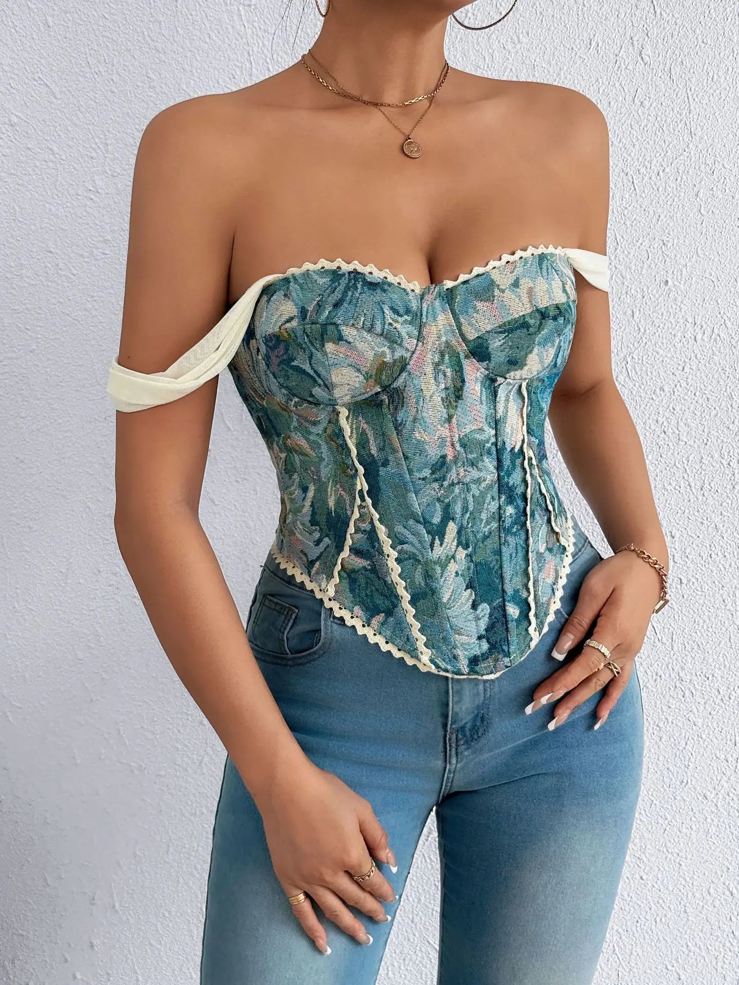 Top Donna in Pizzo Ricamato – Corsetto Elegante e Sexy