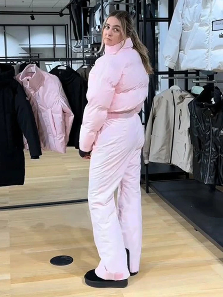 Abbigliamento neve donna: giacca, pantaloni o tuta