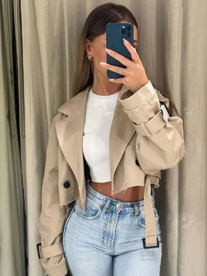 Giacca trench corta con cintura – cropped trench vintage street-style doppio petto