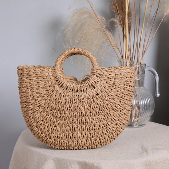 Moon Bag in paglia intrecciata – Borsa estiva a mezzaluna in tre dimensioni (S, M, L)