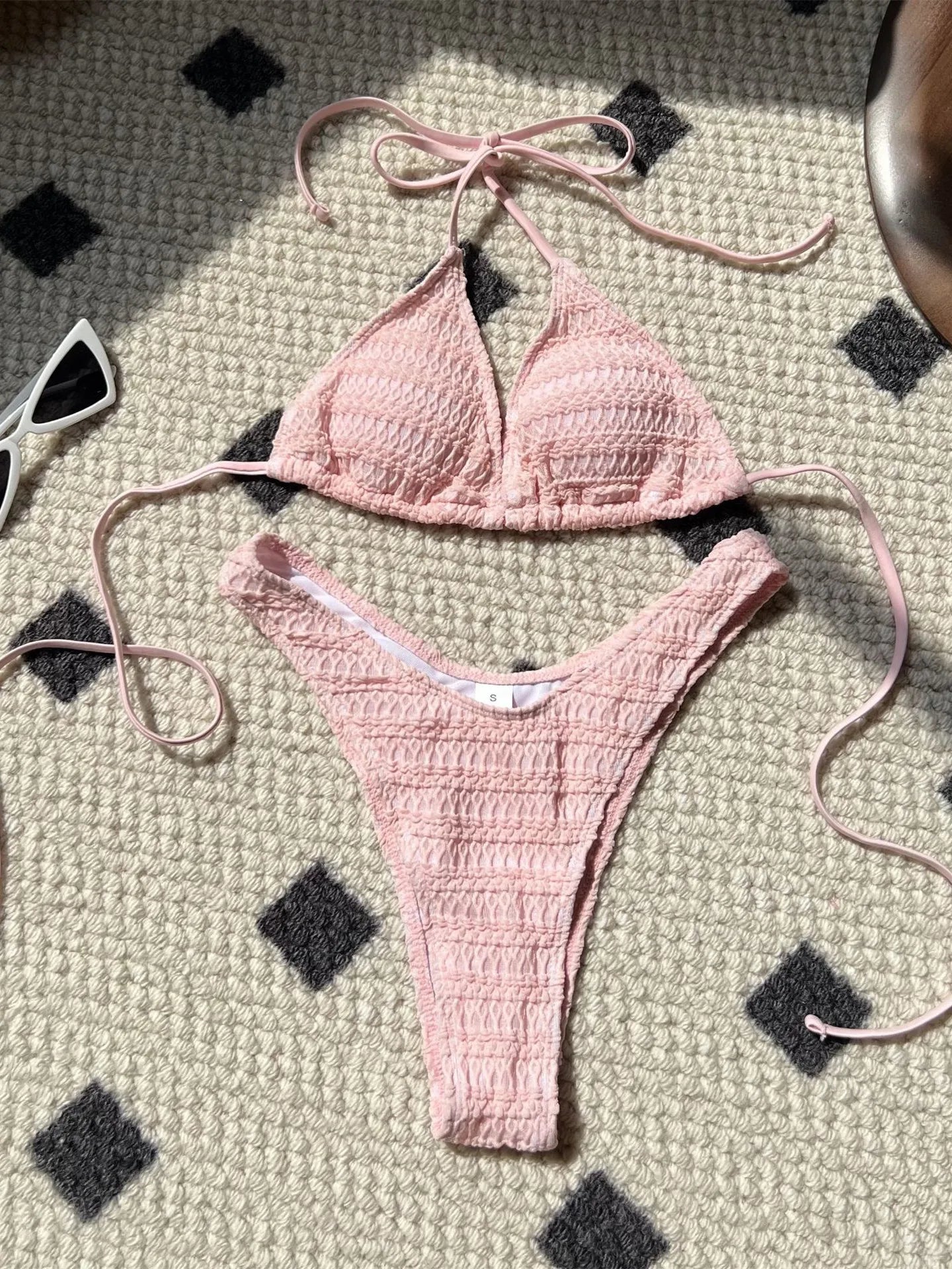 Bikini uncinetto effetto handmade – Novità estate 2025