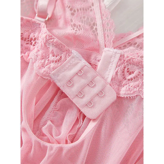 Completo lingerie plus size in pizzo con reggiseno, perizoma e vestaglia trasparente – Set elegante e romantico