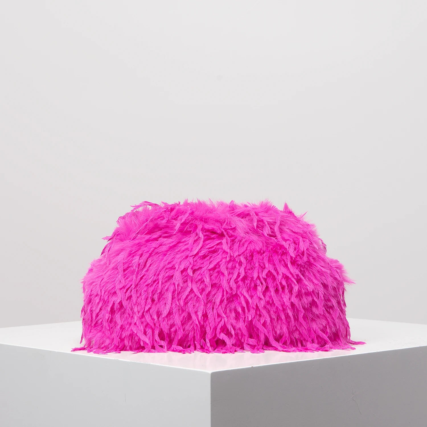 Clutch Y2K “Dopamine Style” in peluche candy-color – borsa da sera / clip bag fashion